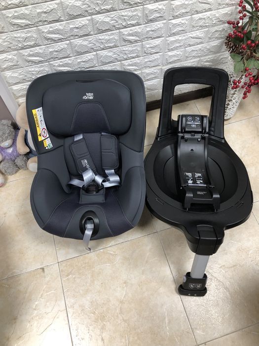 Автокрісло Britax Römer DUALFIX 3 i-SIZE Група 0+/1 (0-18 кг)