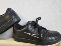 Nike skórzane sportowe buty chłopięce 29.5