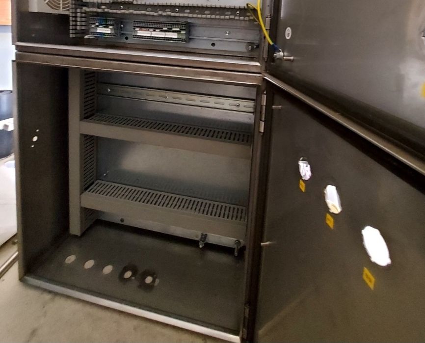 Obudowy/skrzynki sterownicze/rozdzielnice z kwasówki/nierdzewki