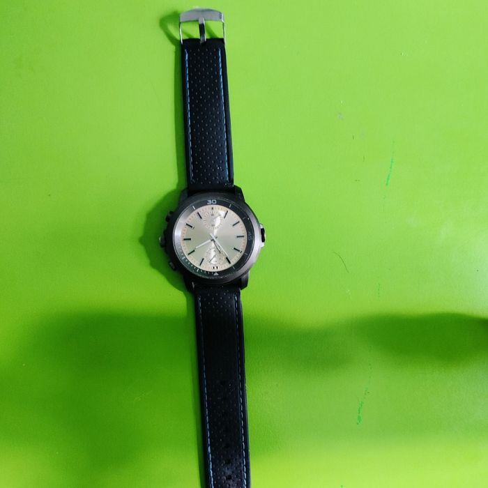 Новие часы работають