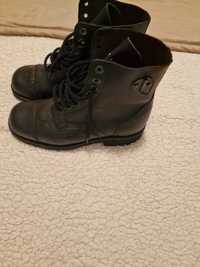 Botas militares.