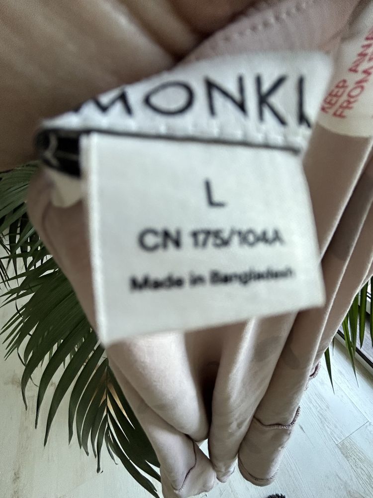 Koszulka bluzka w serca Monki r L 40 oversize