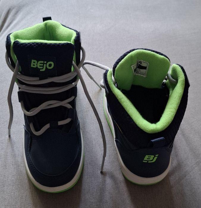 Buty zimowe chłopięce firmy Bejo rozmiar 32 wkładka 21 cm