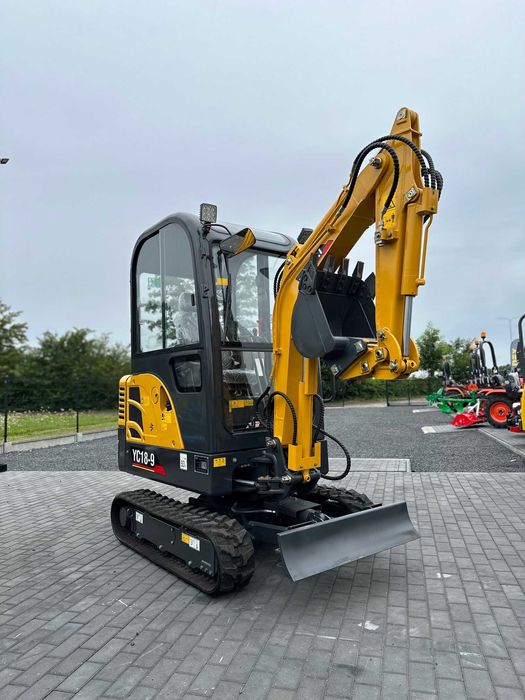 Mini koparka NEX YUCHAI YC18-9 Nowa minikoparka nex