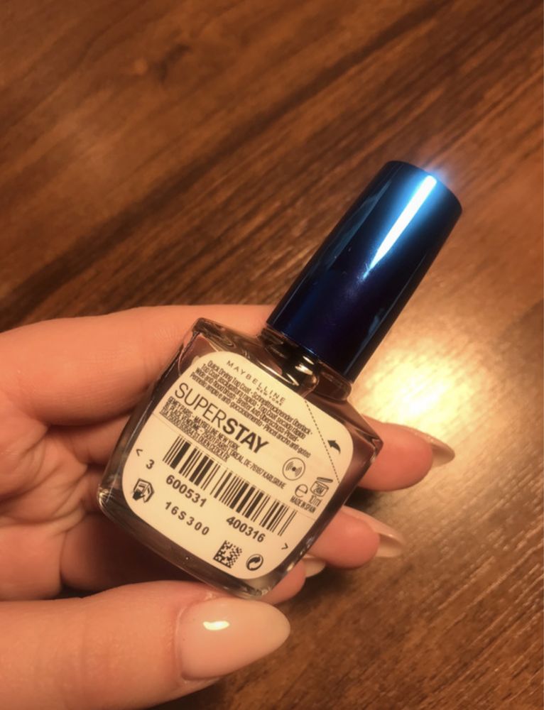 Top coat Maybelline Super Stay lakier bezbarwny nawierzchniowy