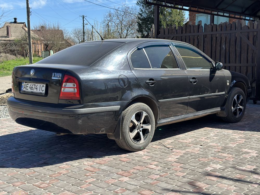 Skoda Octavia 1.6 2002года газ