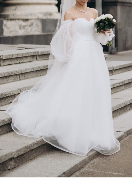 Весільна  сукня