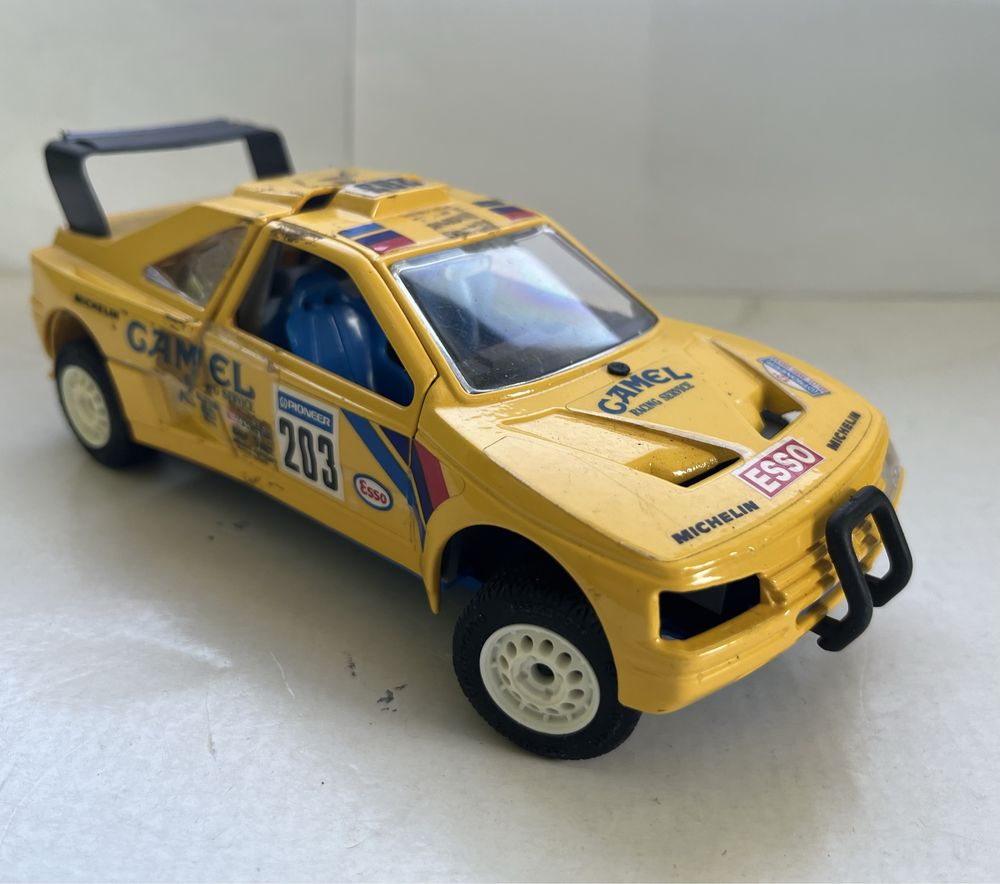 Model samochodu w skali 1:24 Peugeot 405 Turbo Majorette Bburago