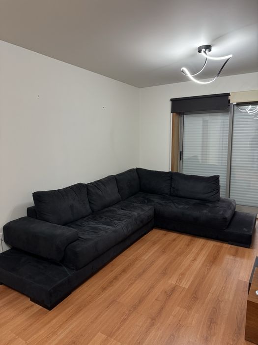 Sofa preto grande chaise long