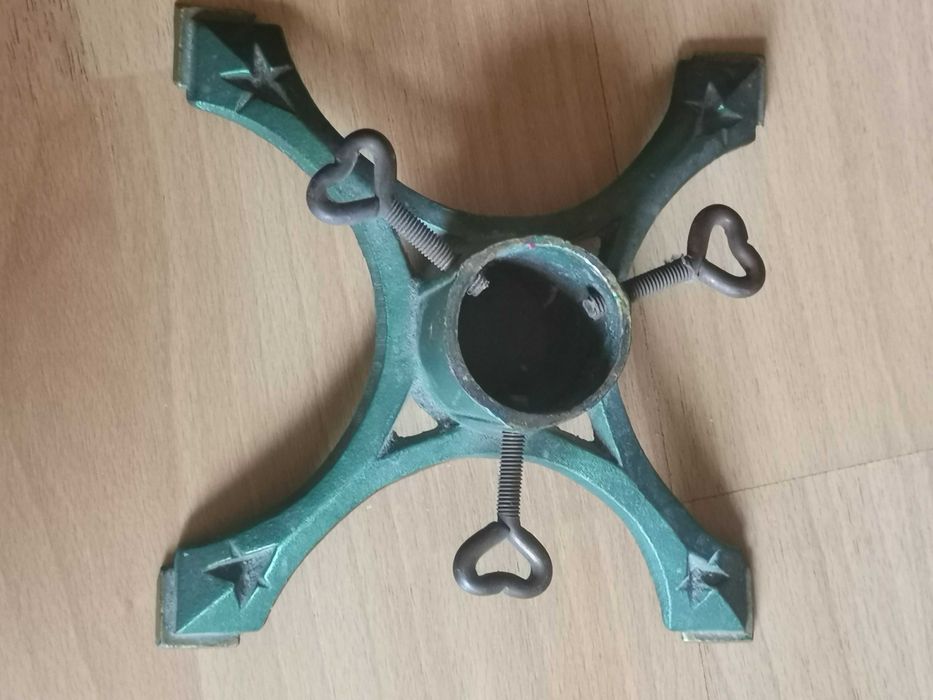 Stary żeliwny stojak pod  choinkę zielono - zloty