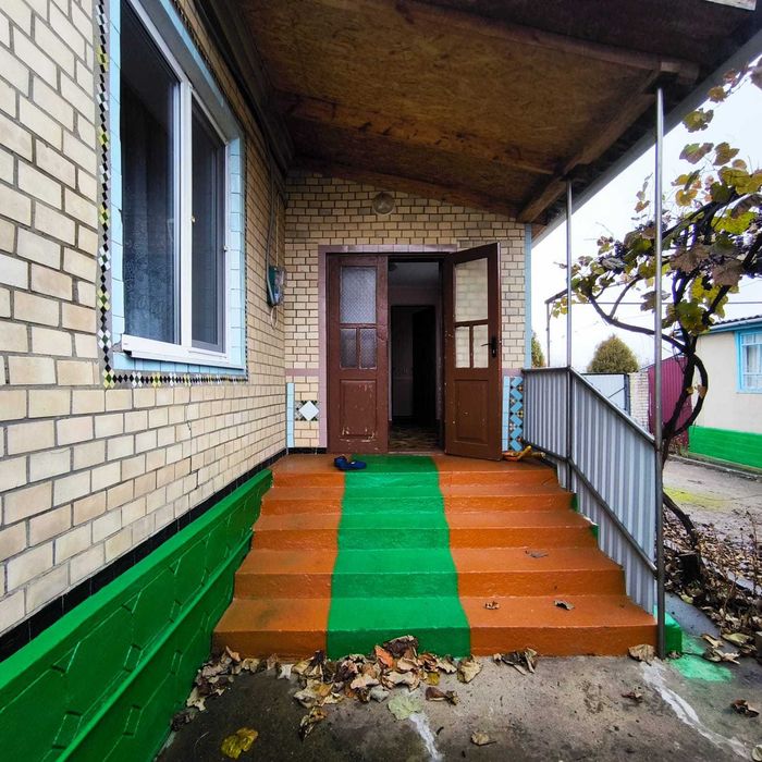 Продам будинок в мальовничому селі