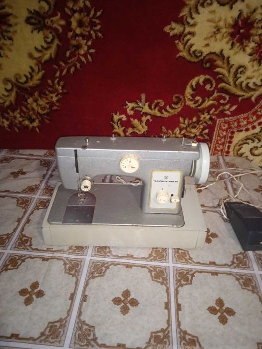 Швейна машина чайка  132.
