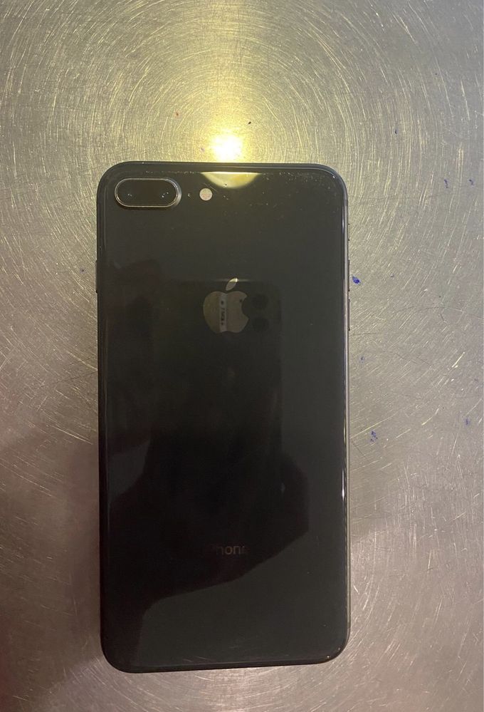 iPhone 8 plus em otima condição
