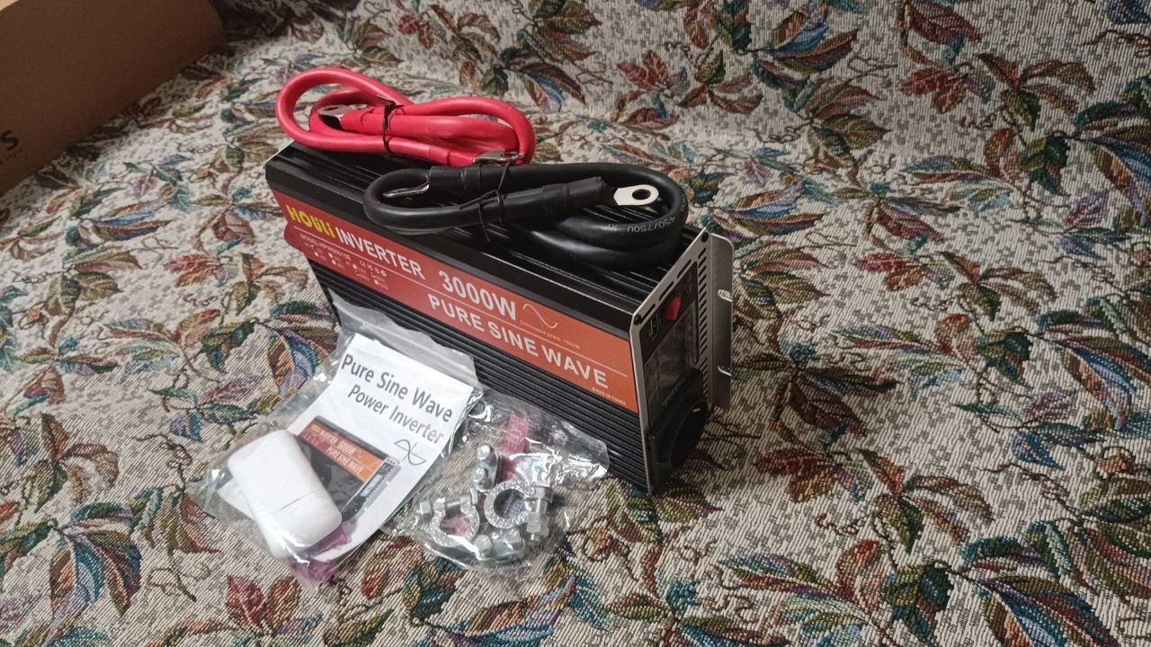 Інвертор HOULI 5000/2500W з чистою синусоїдою на 12та 24 вольт.
