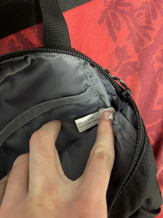 Сумка через плечо New Balance Essentials Sling Bag