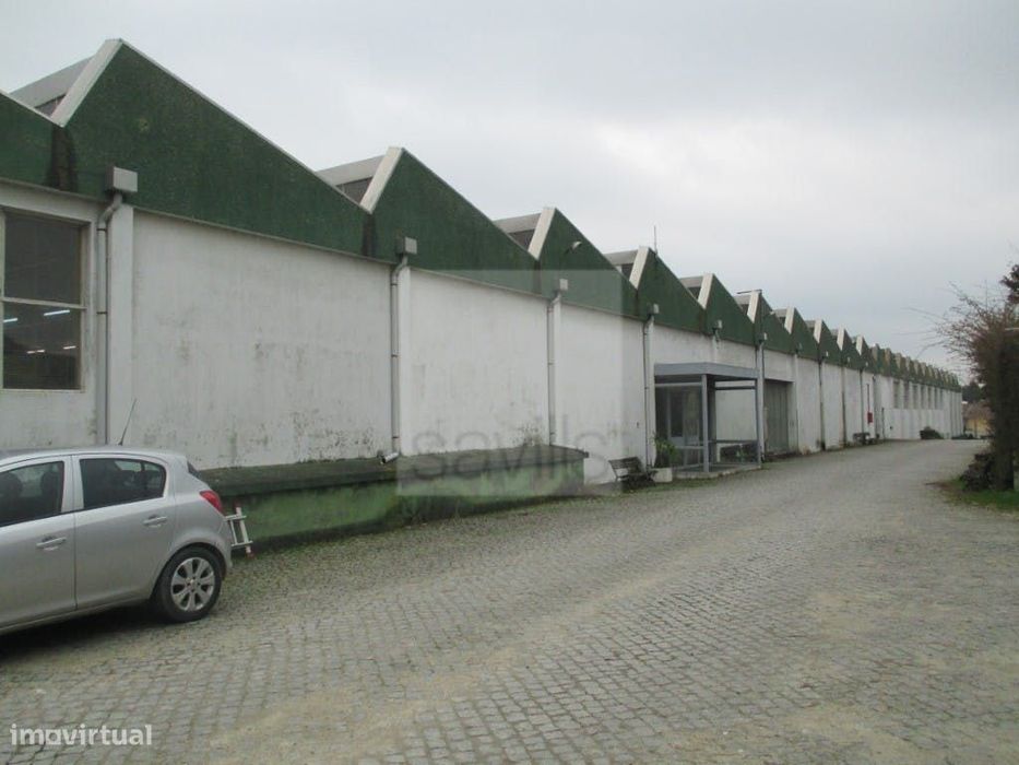 Edificio Industrial em Ovar