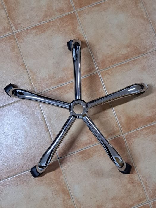 Cadeira de escritório NOVA.