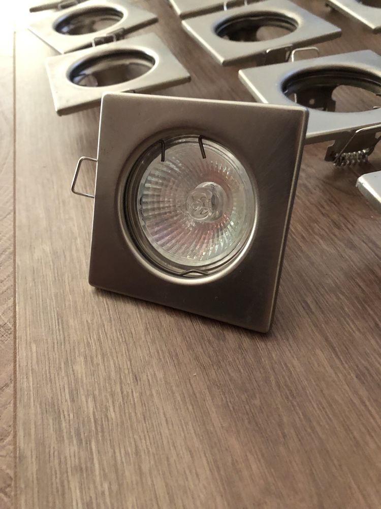 Oprawy halogenowe na lampy sufitowe Apollo LED