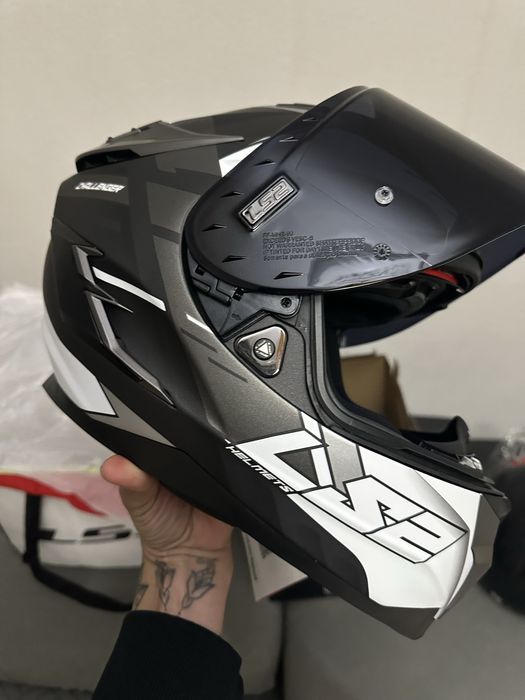 Capacete LS2 tam S quase novo.