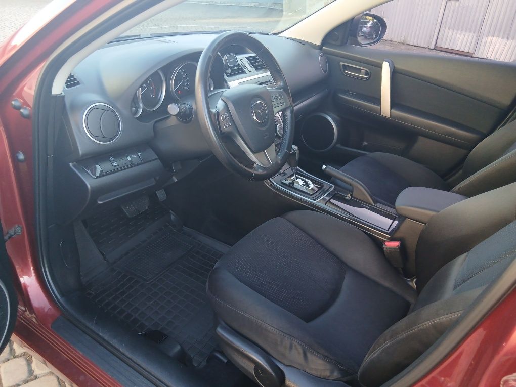 Продам автомобіль Mazda 6