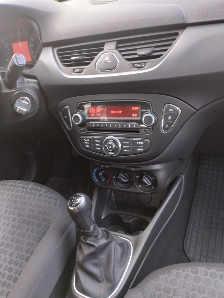 corsa  2017 1.4  90km