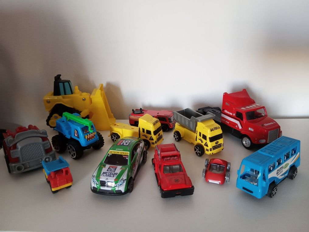 Brinquedos: lote carros autorcarro trator camião