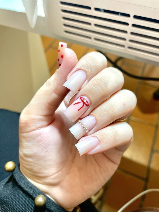 Procuro modelos para treinar fazer unhas!