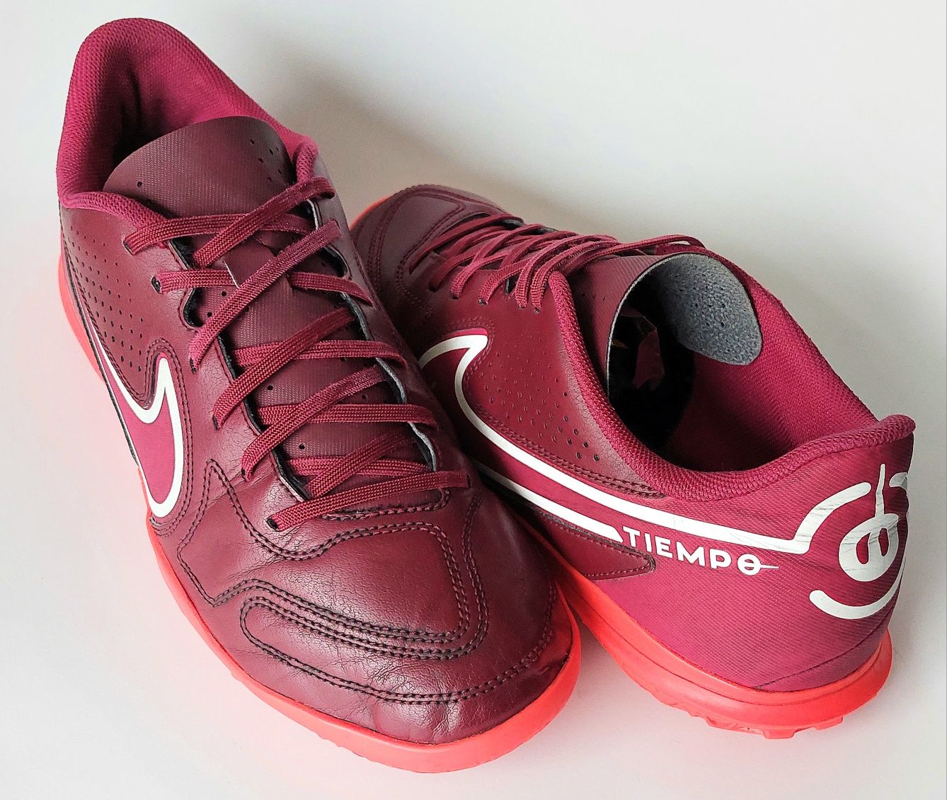 Buty piłkarskie Nike Tiempo Legend 9 Club TF roz.42,5 Turfy orlik