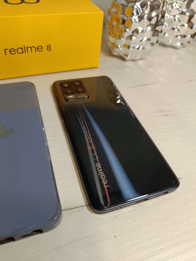 Smartfon Realme 8