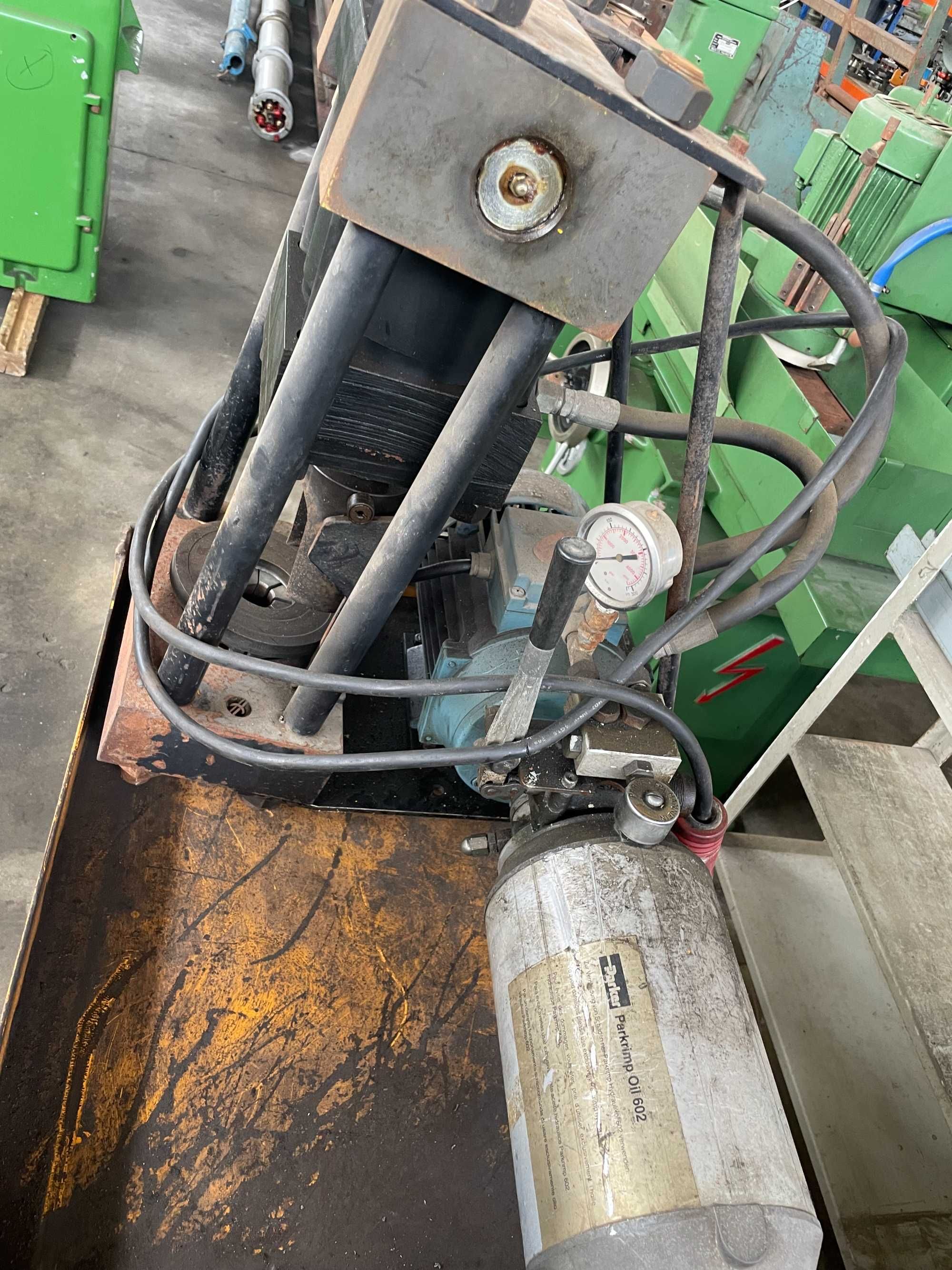 Máquina de abucardar tubos PARKER