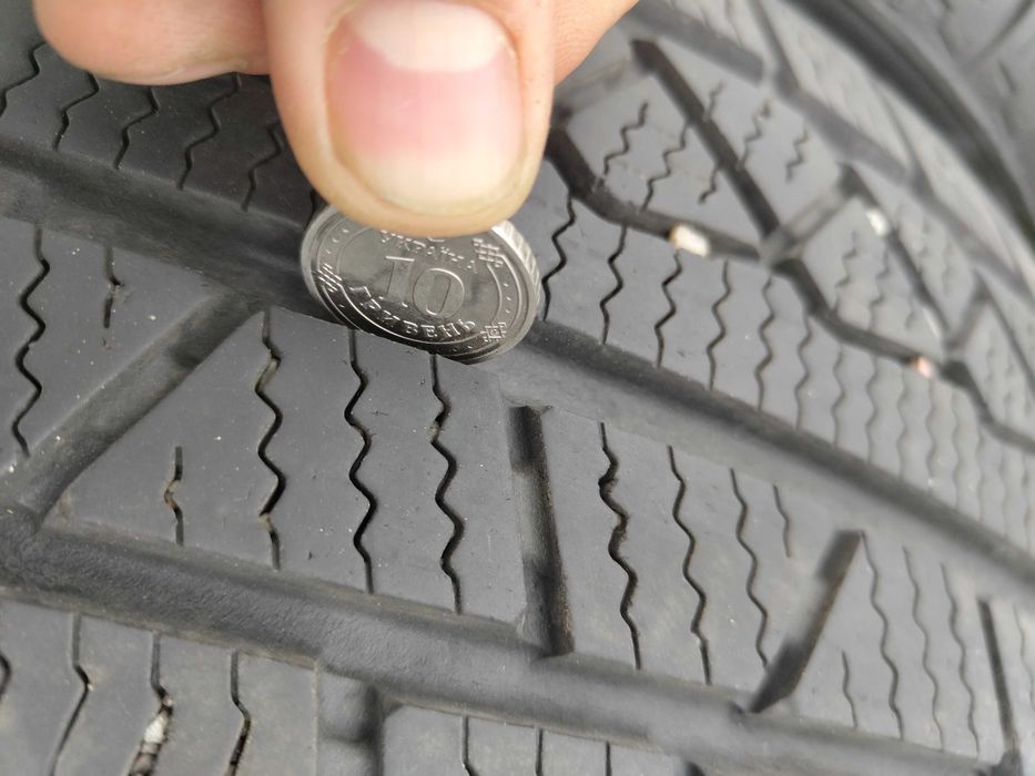 Продам шини 225/65/17