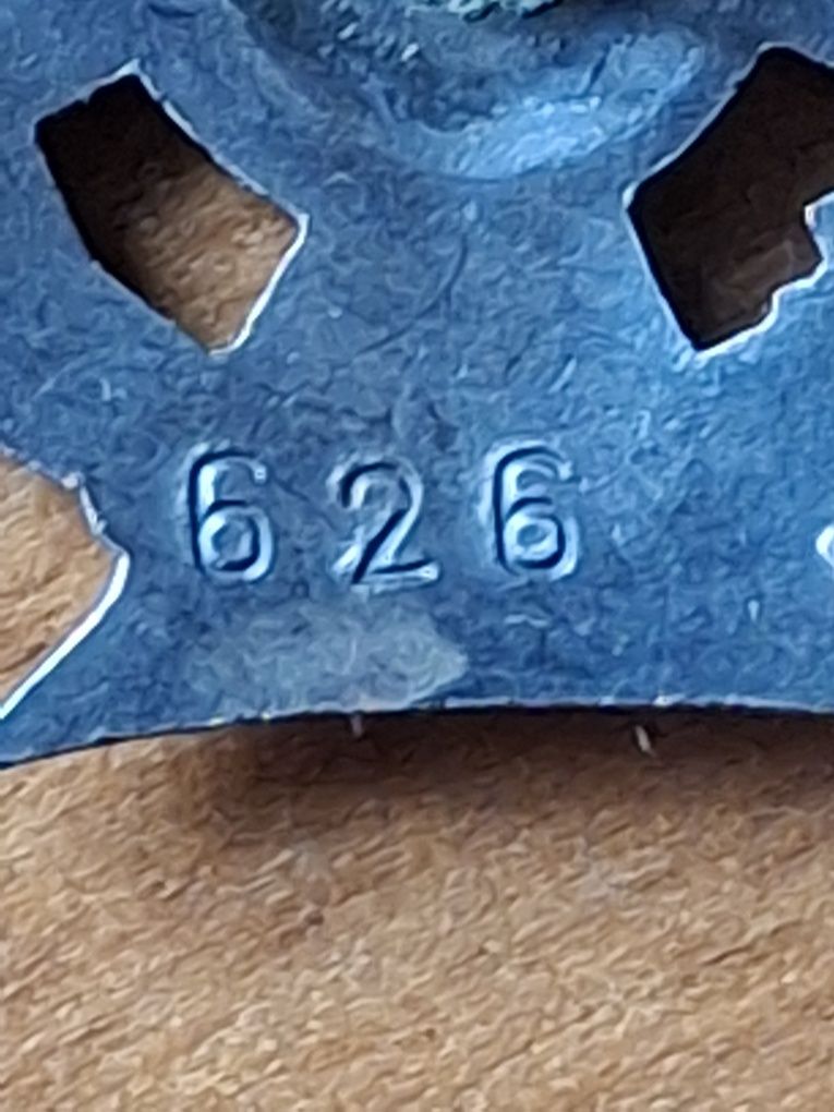 Krzyż Harcerski numerowany.