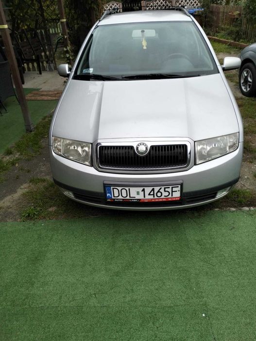 Samochód Osobowy Skoda