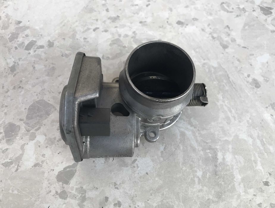 Дросельна заслонка BMW E90. E91. E92. E93 / BMW E60. E61 - 2.0D N47
