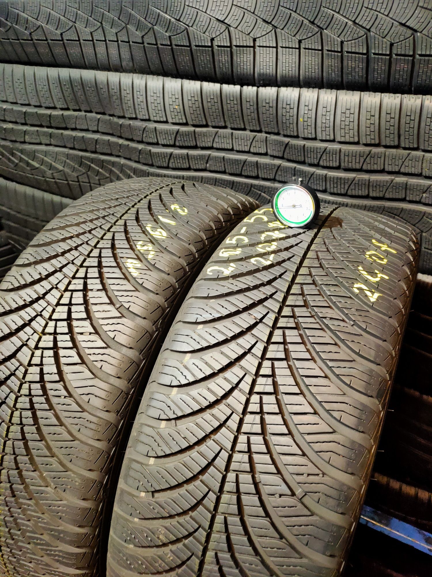 205/55R17 GoodYear Vector4Seasons GEN2 2020r 7,8mm