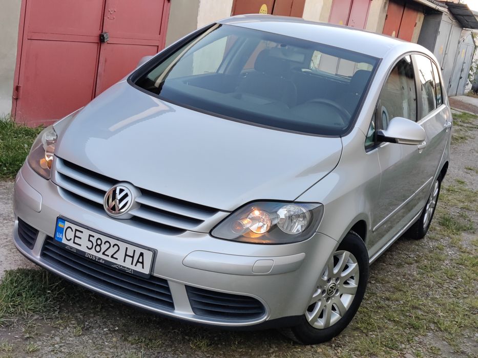 GOLF PLUS 5700$
Мотор 1,6 бензин.
Коробка механіка 6ст.
Пробіг