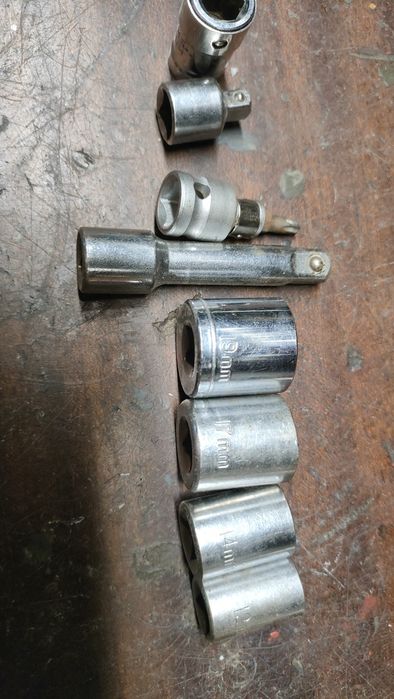 Sprzedam klucze 34 elementy