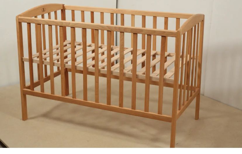 Дитяче ліжко  для малюків