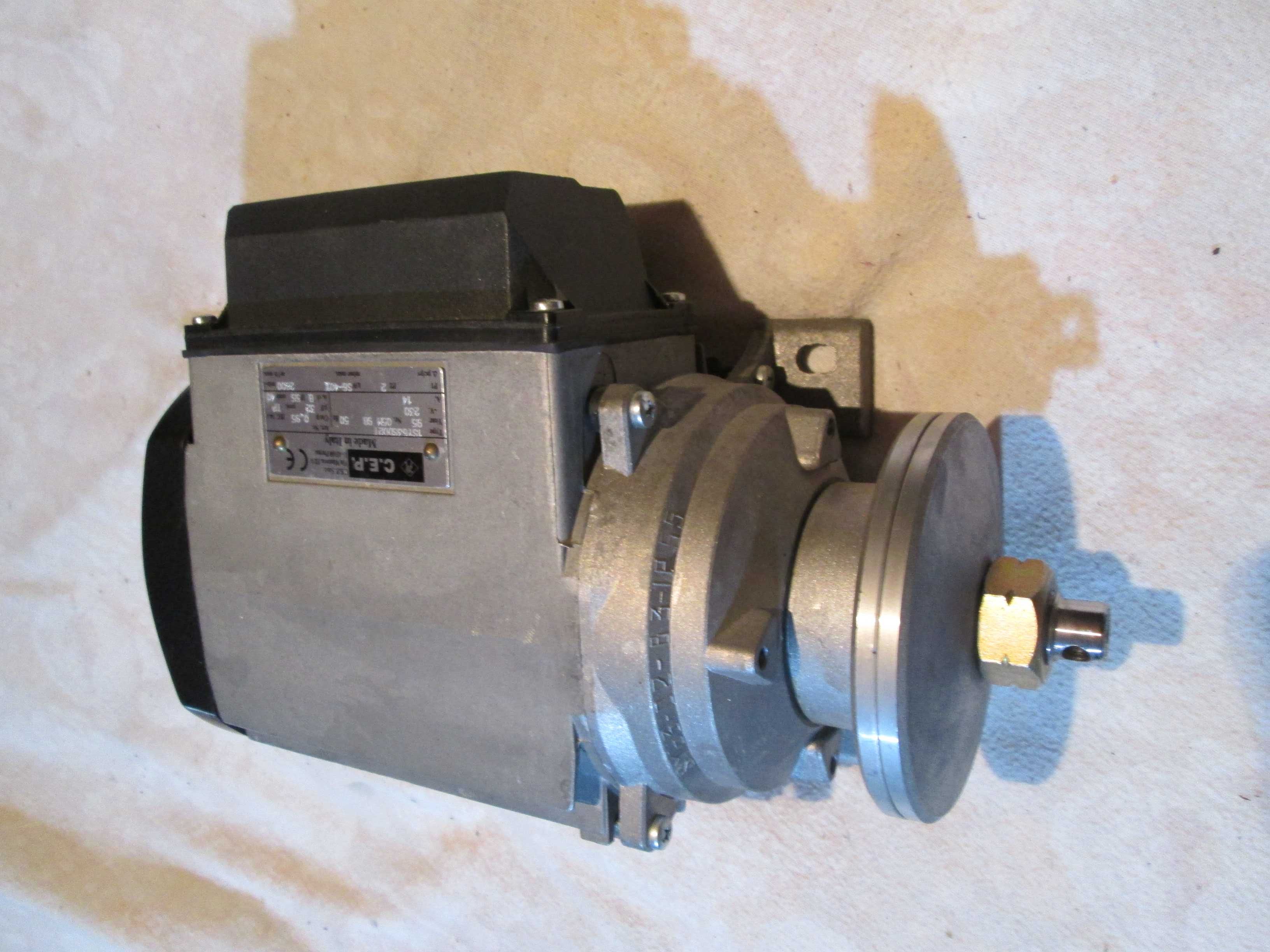 Motor monofásico 3000rpm 2cv NOVO