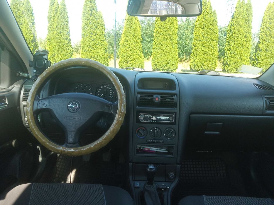 Opel Astra 2000 рік