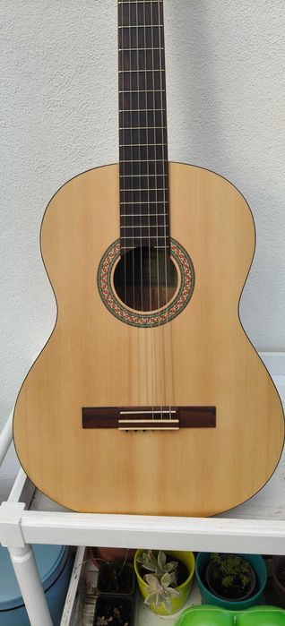 Guitarra Yamaha C40M