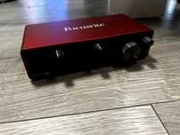 Focusrite Scarlett 2i2 3rd Gen + monitory KRK Rokit RP5 + słuchawki