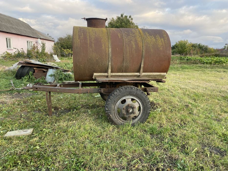 Продам Бочку на шасси