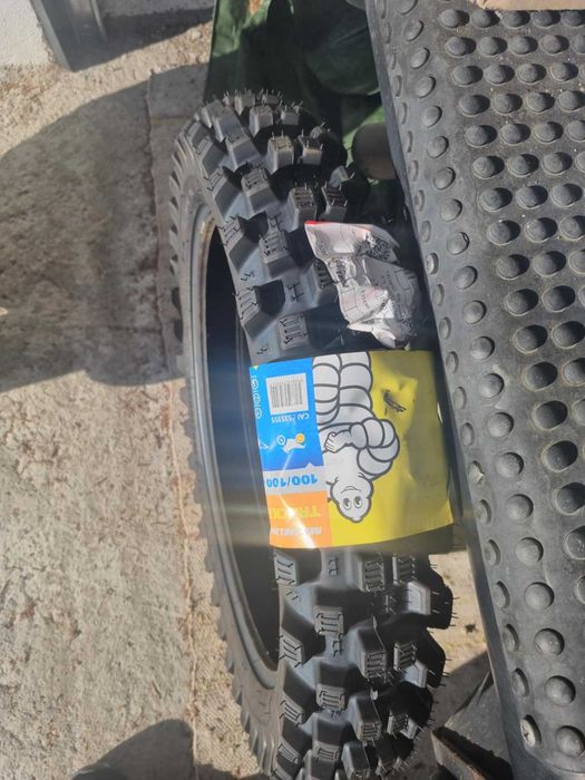 Pneu de Mota Michelin Tracker