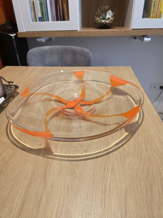 Продам блюдо, на Хелловін!!! d 44-46, масивне скляне, візерунок влитий