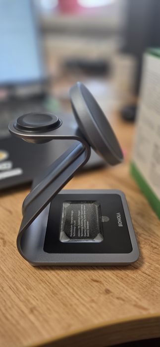 Безпроводная зарядка 3 в 1