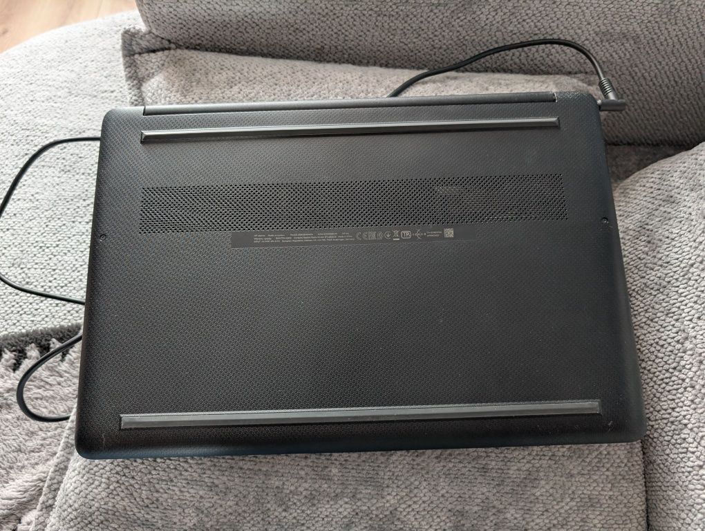 Laptop HP 15s-fq1148nw 15,6" i3 16GB RAM 256 GB SSD