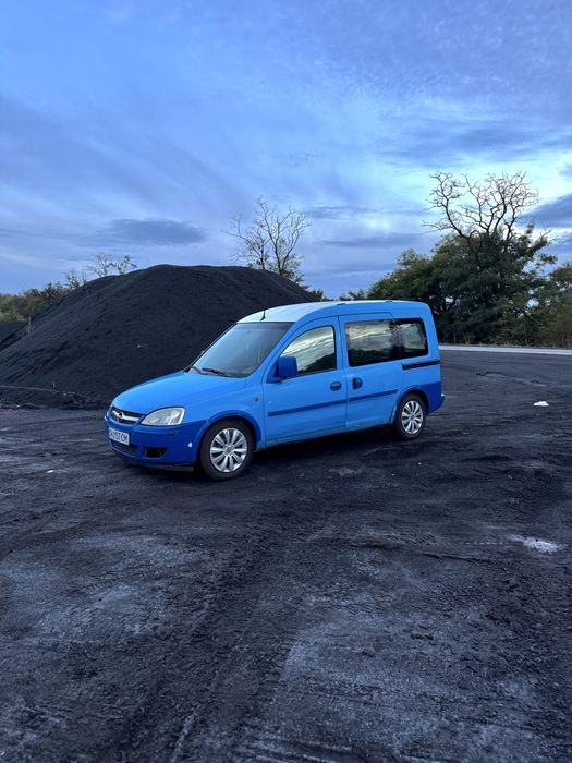 Автомобіль Opel combo 1.3 TDI оригінальний пасажир