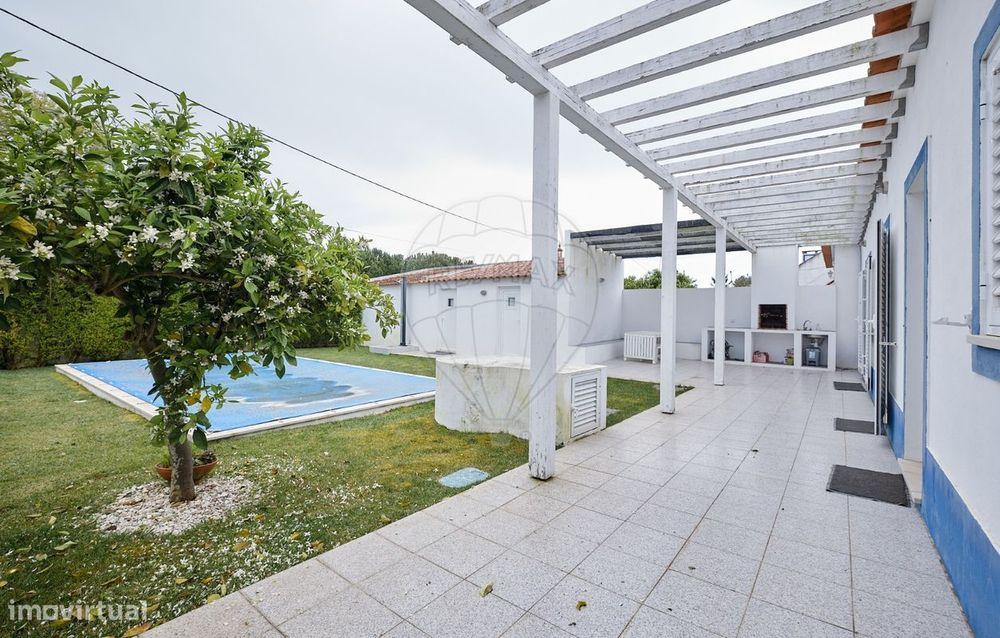 Moradia T4 para venda