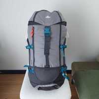 Plecak Quechua Forclaz 50l , waga 1,3kg